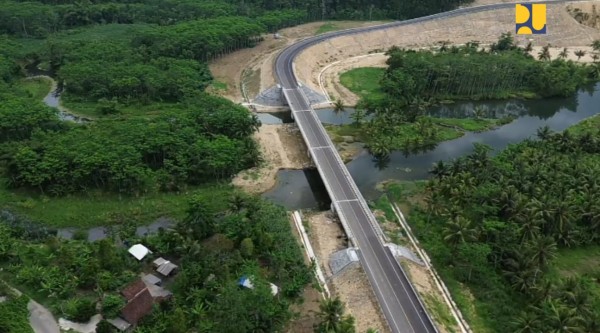 lanjutkan pembangunan infrastruktur konektivitas kementerian pupr targetkan 104 km jalan nasional baru terbangun tahun 2025 4 9 24 rdp bm 1