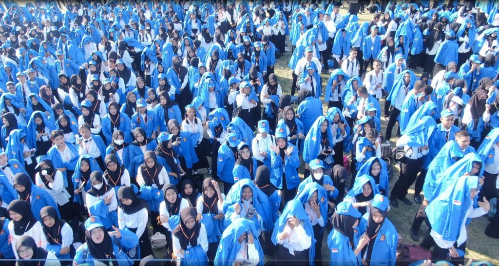 pkkmb 2025 resmi dibuka rektor untad ajak mahasiswa baru resapi jiwa unggul tangguh dan adaptif image 2025 07 27 at 15.08.38 1 1024x545