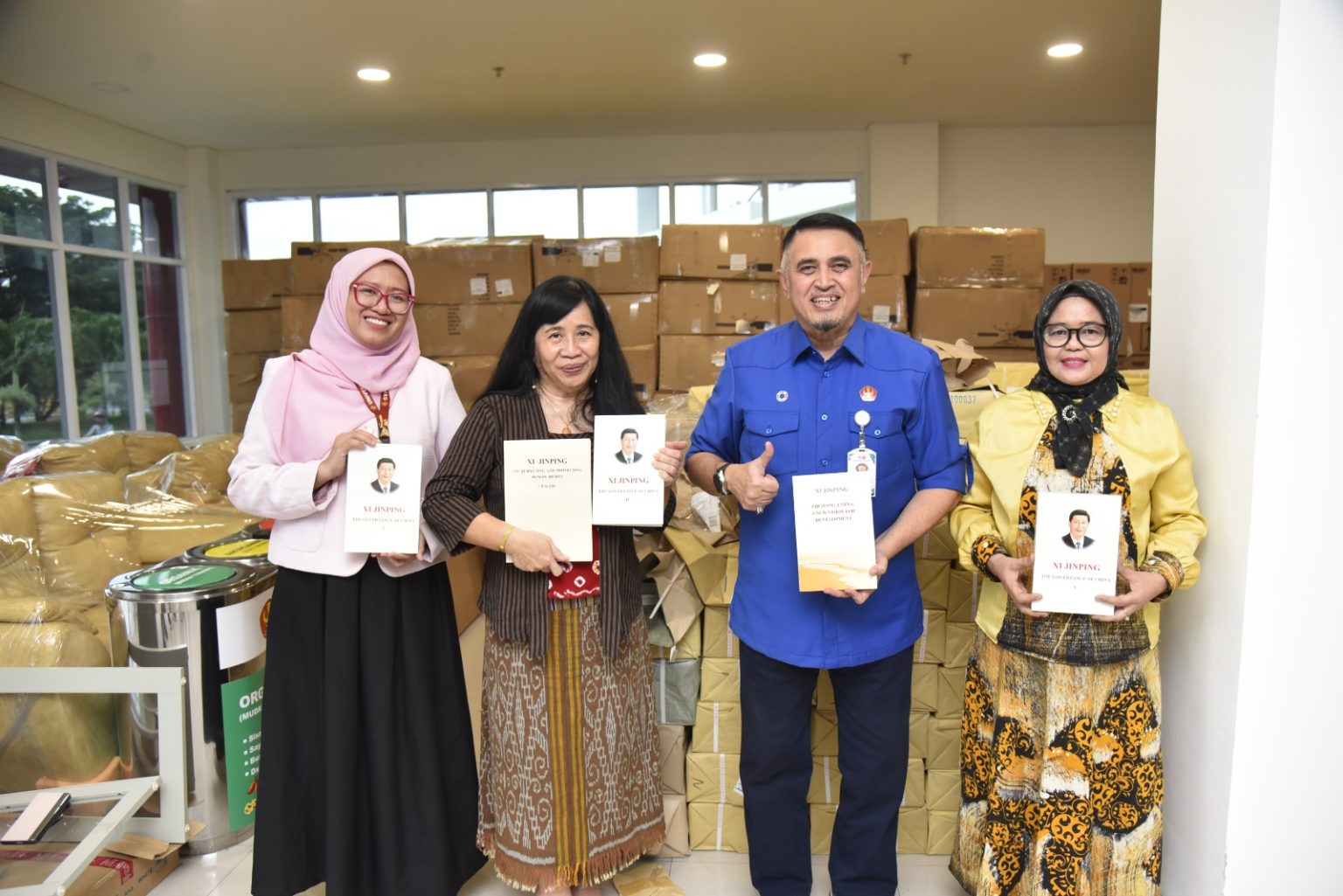 untad terima hibah 4.000 buku dari china perkuat literasi dan rencana studi mandarin 2 1536x1025